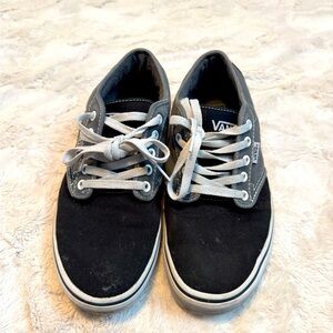 Vans Men’s size 9.5 Black, Gray, & white Skater shoes